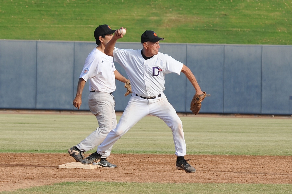 Dragons_2017-10-31 (521).jpg - (c)2010 DeVetter